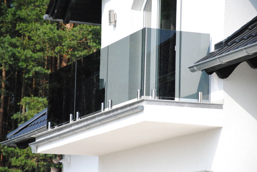 Balustrada całoszklana szkło 8,8,4 mm VSG ESG grafitowe mocowanie w uchwytach inox 